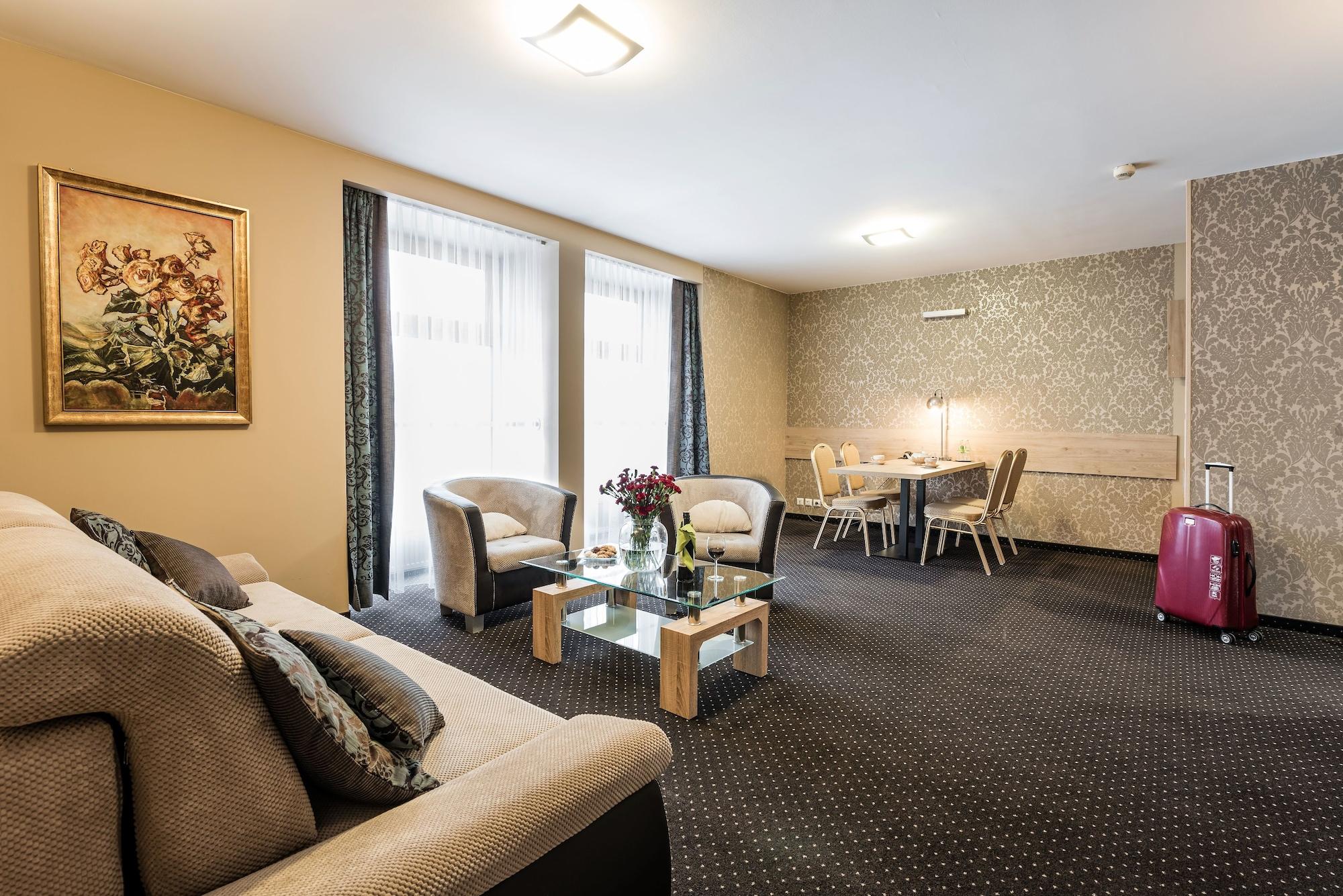 Hotel Wilga Krasków Eksteriør bilde