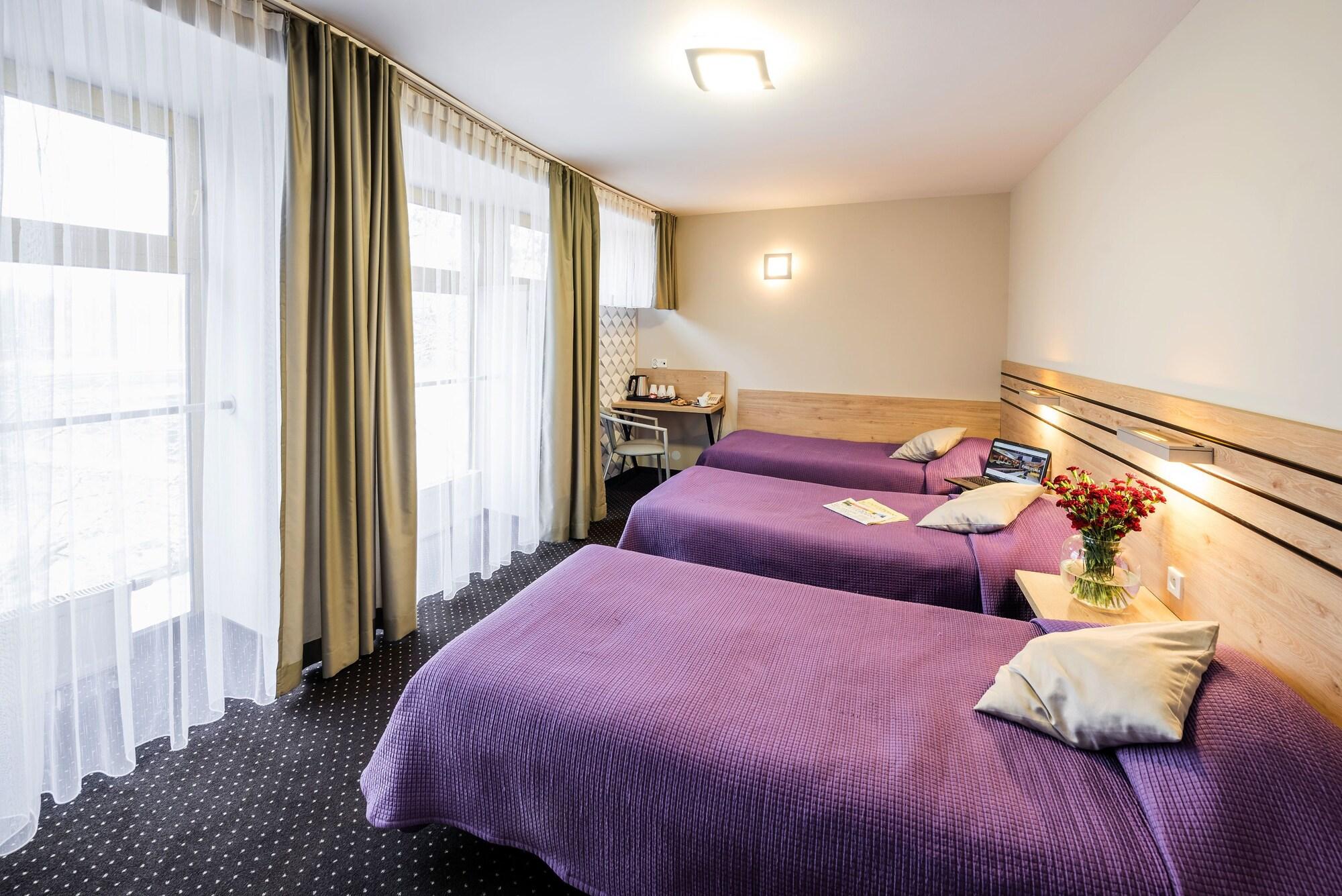 Hotel Wilga Krasków Eksteriør bilde