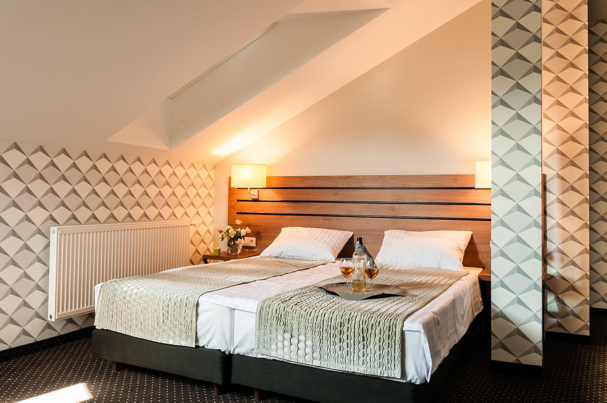 Hotel Wilga Krasków Eksteriør bilde