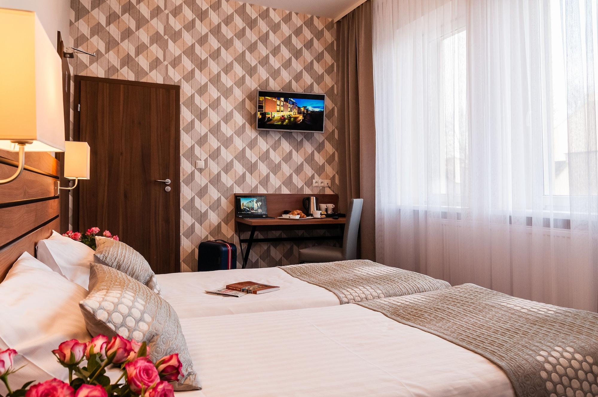 Hotel Wilga Krasków Eksteriør bilde