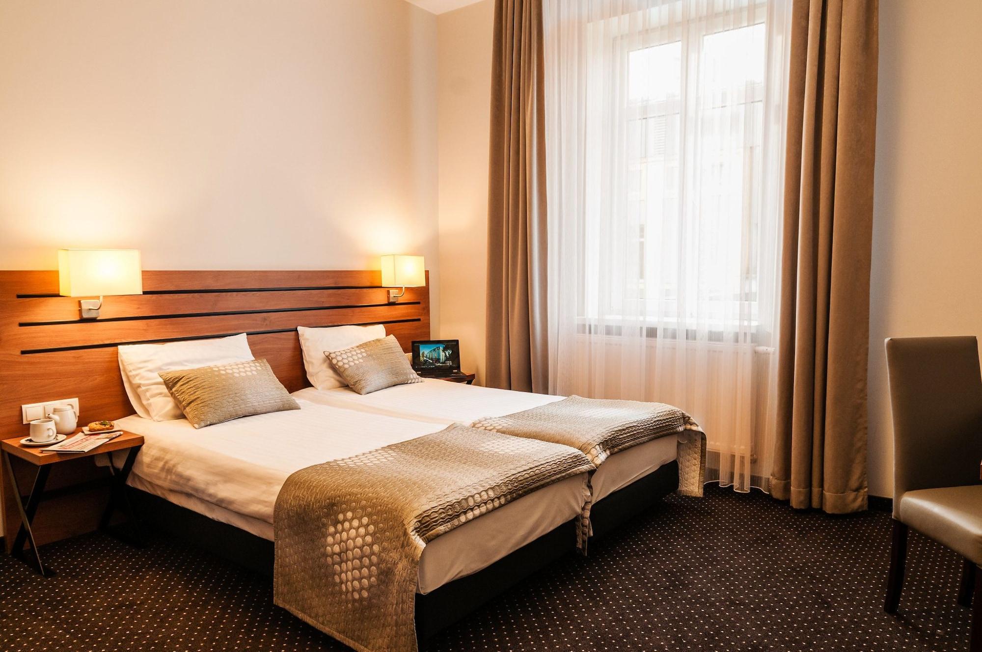 Hotel Wilga Krasków Eksteriør bilde