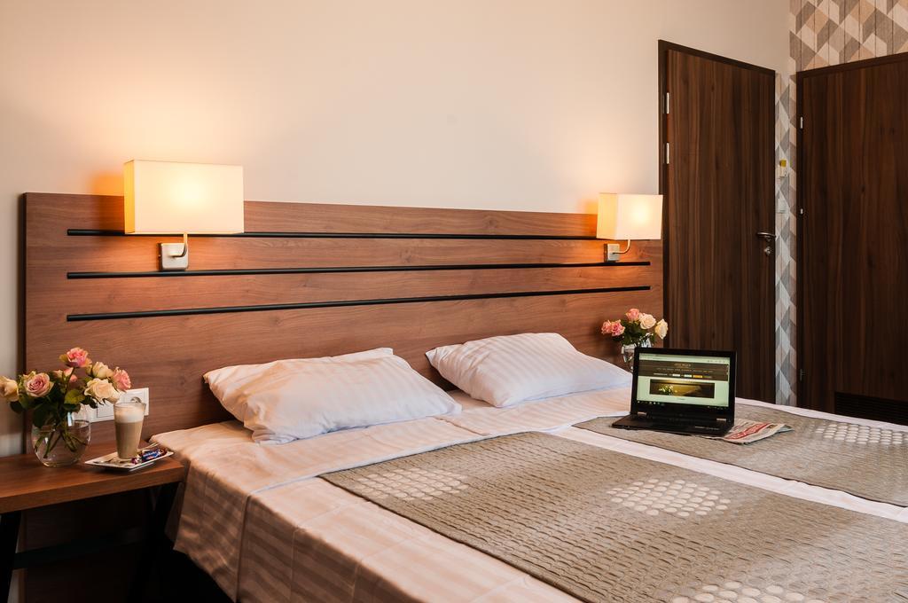 Hotel Wilga Krasków Eksteriør bilde