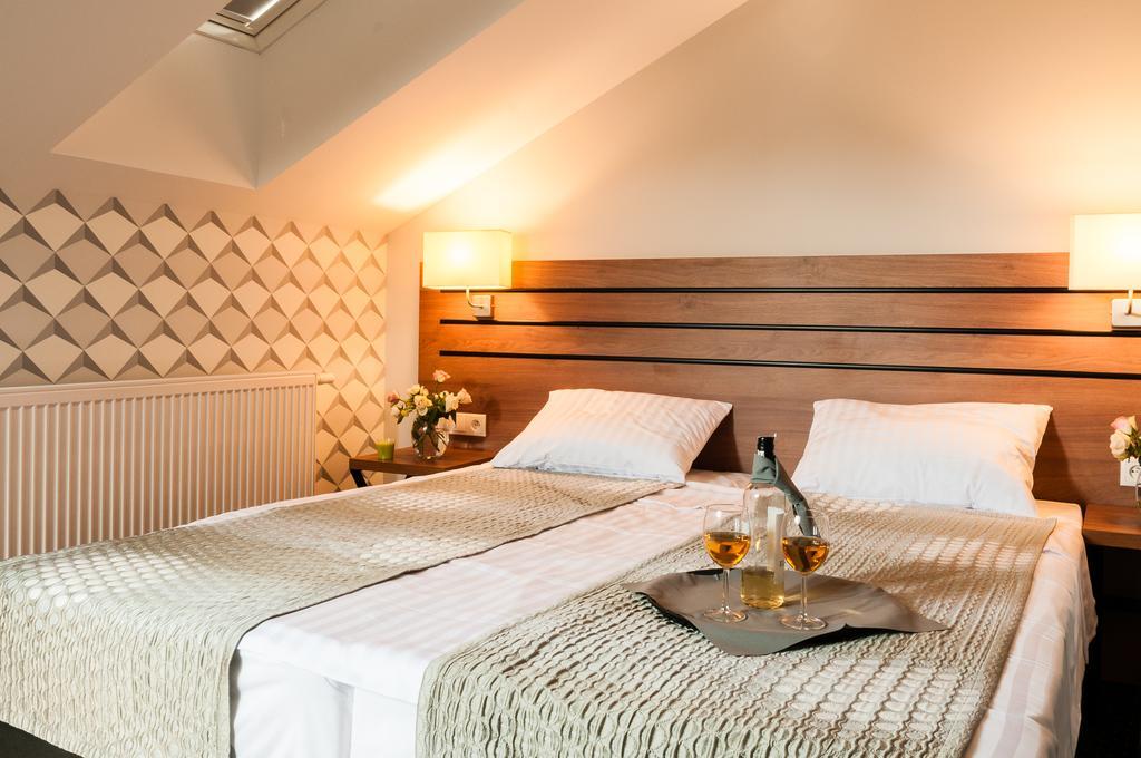 Hotel Wilga Krasków Eksteriør bilde