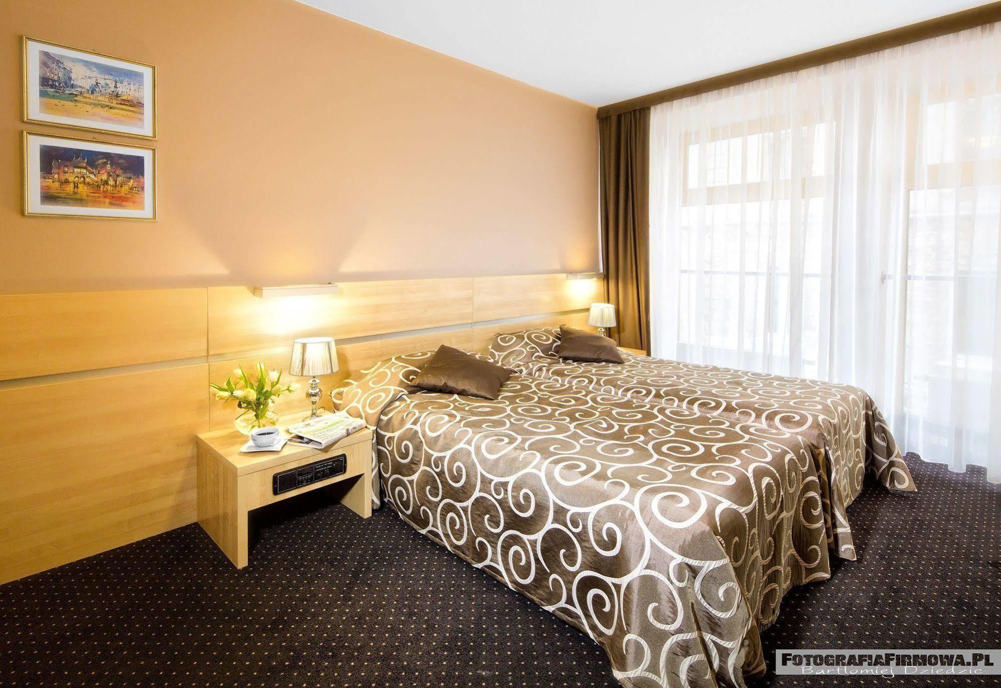 Hotel Wilga Krasków Eksteriør bilde