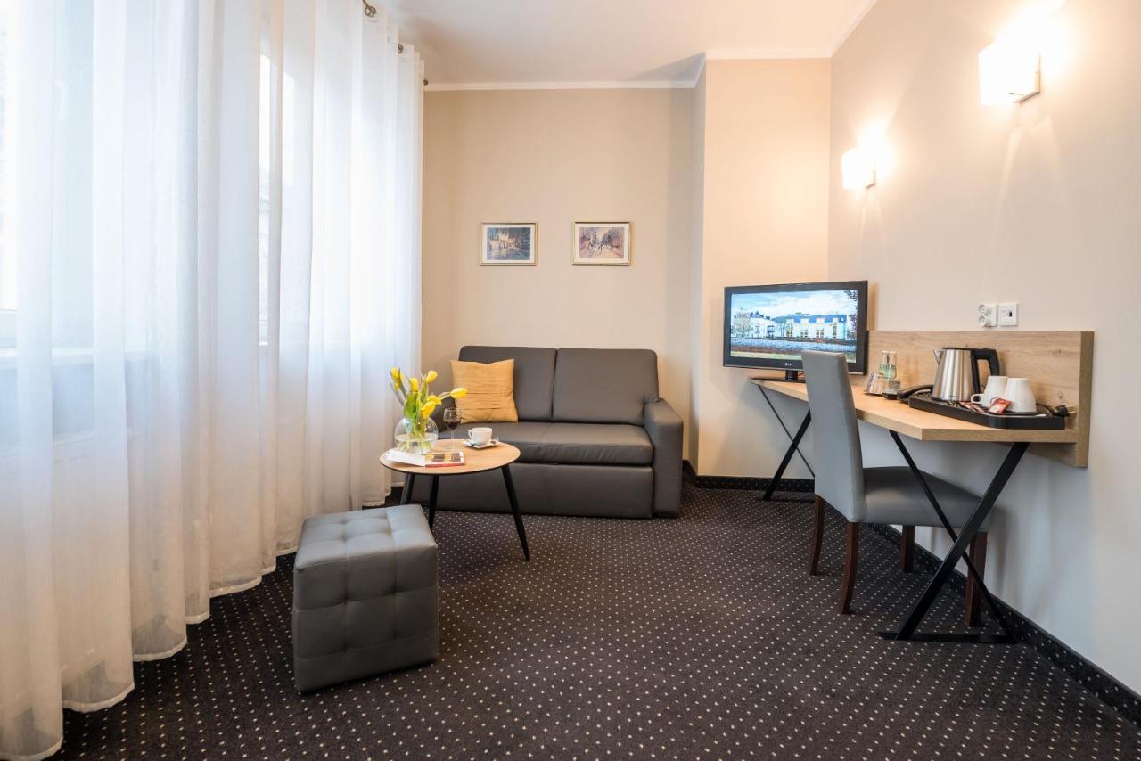 Hotel Wilga Krasków Eksteriør bilde
