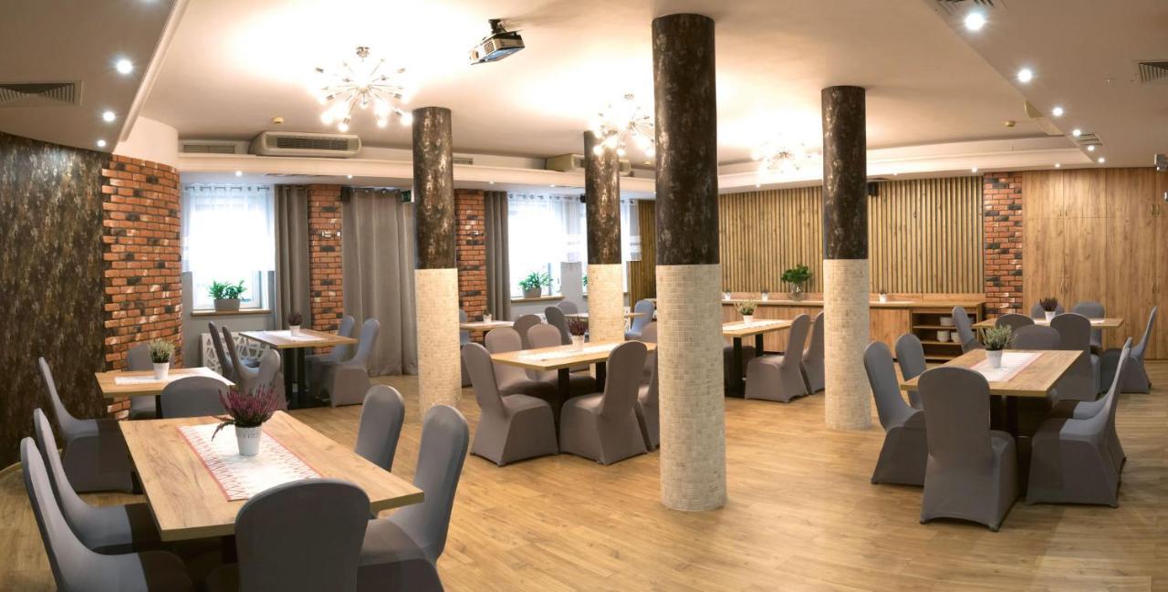 Hotel Wilga Krasków Eksteriør bilde